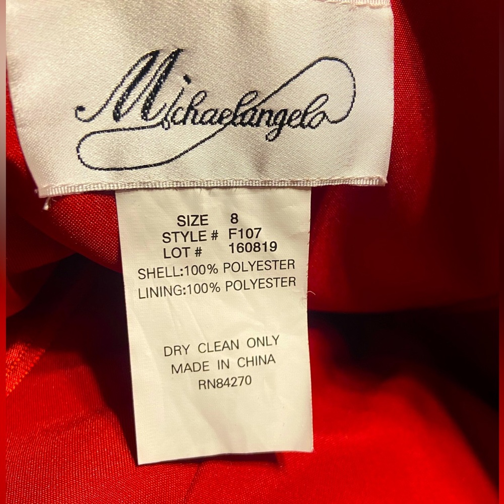 Ladies Sz 6 Long Maxi Dress red Gown, sequins surround the top area. Gorgeous - Picture 9 of 10